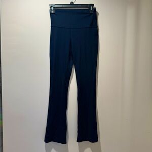 Navy Lululemon flare leggings